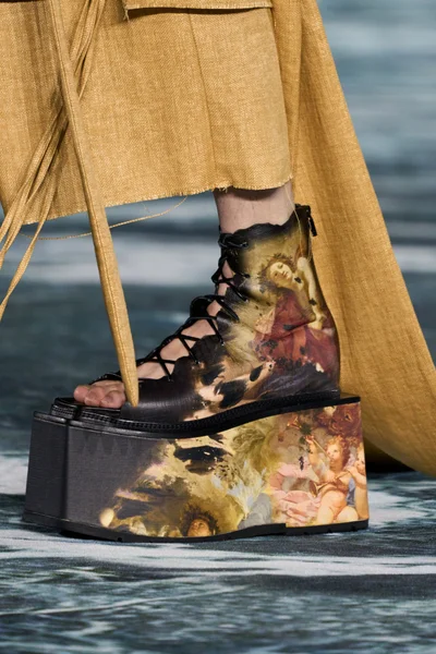 Look 37